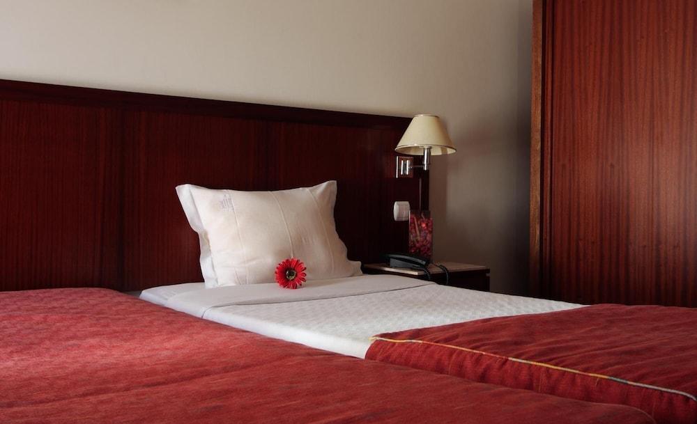 Galeria Suite Hotel أفيرو المظهر الخارجي الصورة